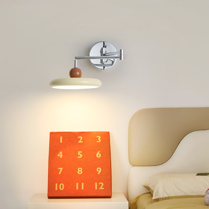 Lola Swing Arm Vägglampa