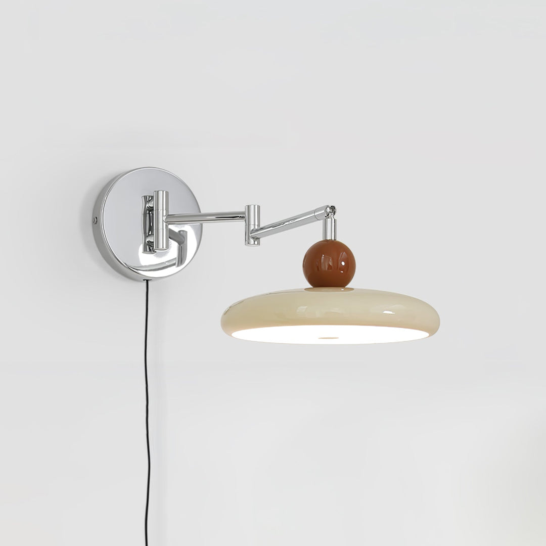 Lola Plug-in Vägglampa