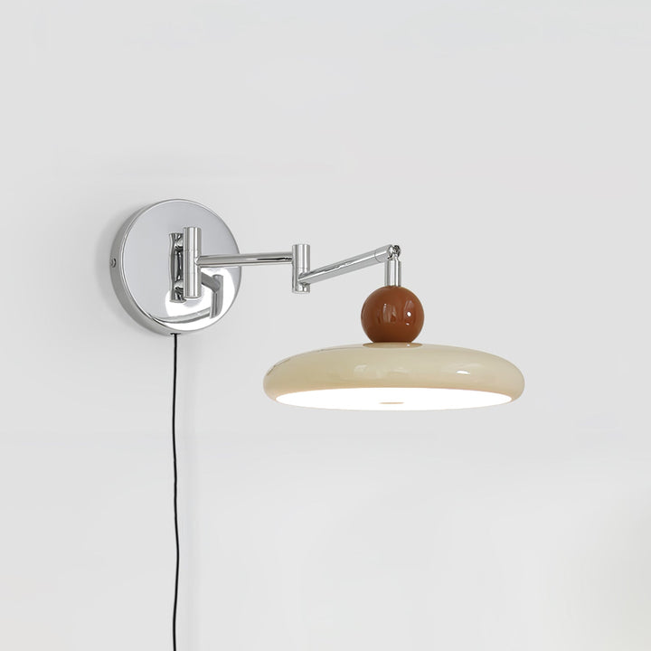Lola Plug-in Vägglampa