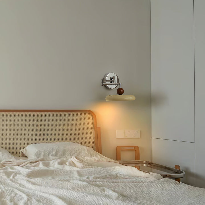 Lola Swing Arm Vägglampa