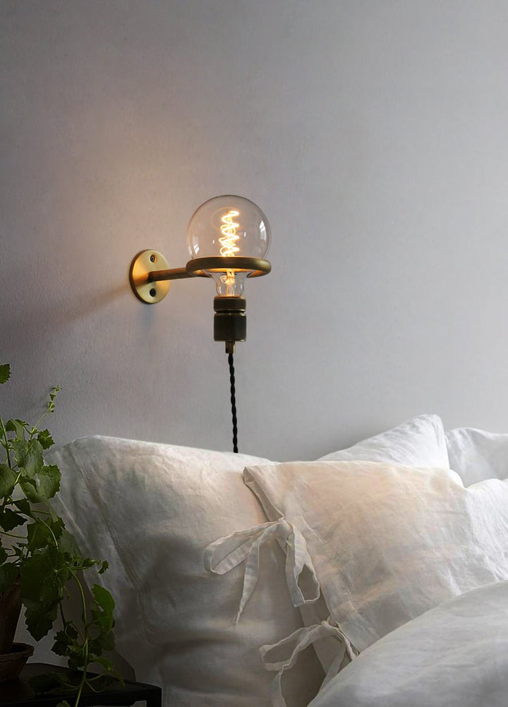 Loop Minimalist Vägglampa