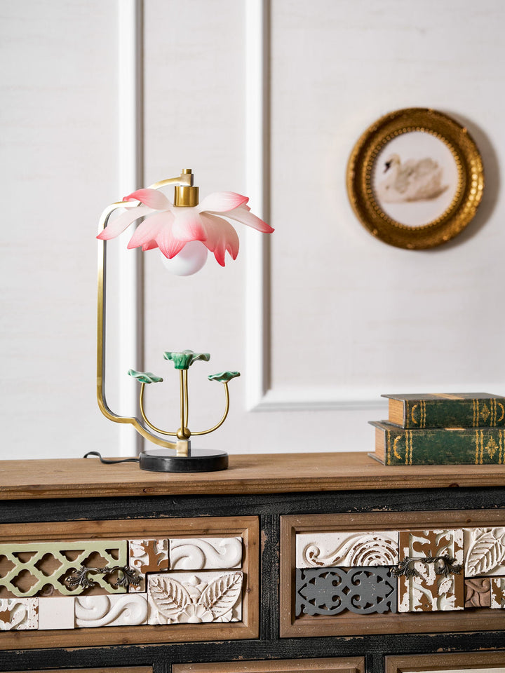 Lotus Bordslampa