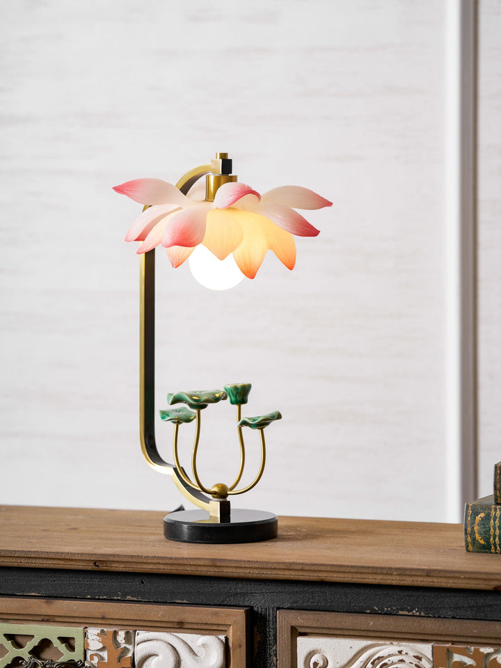 Lotus Bordslampa