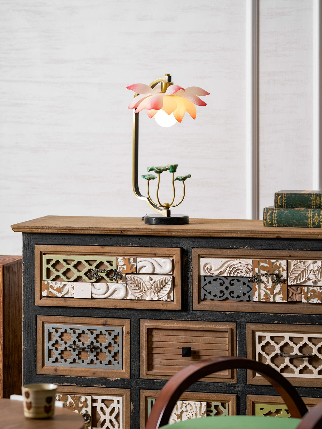 Lotus Bordslampa