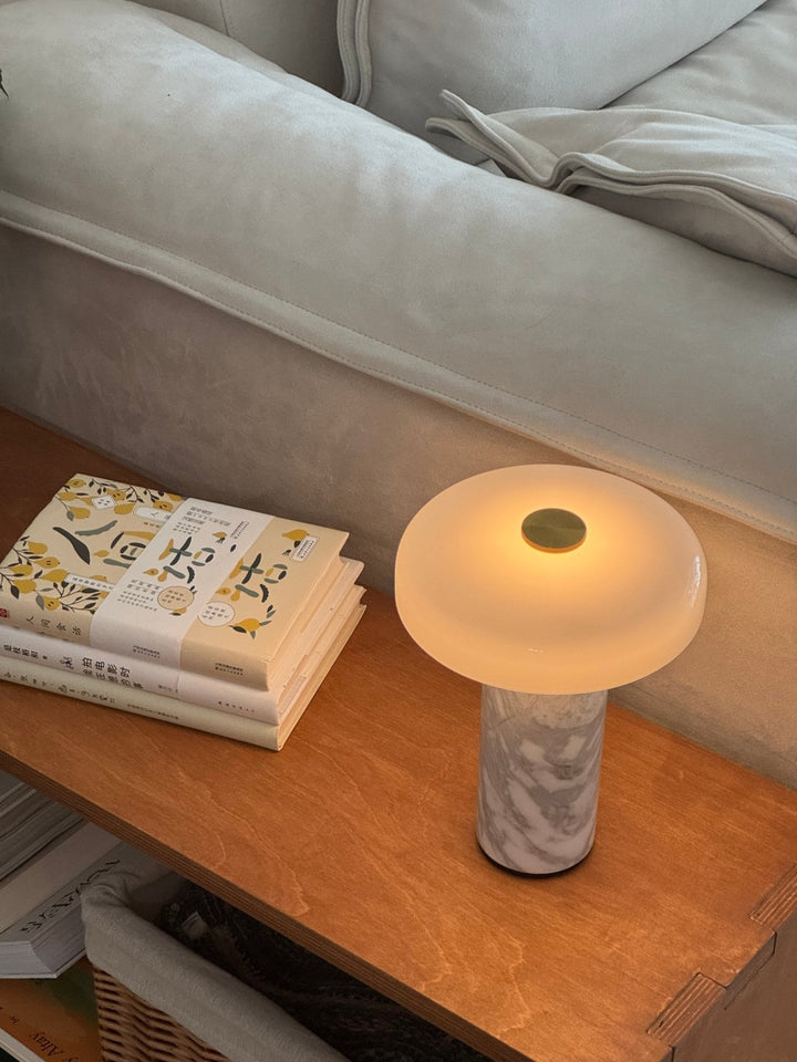 Lunara Marmor Bordslampa