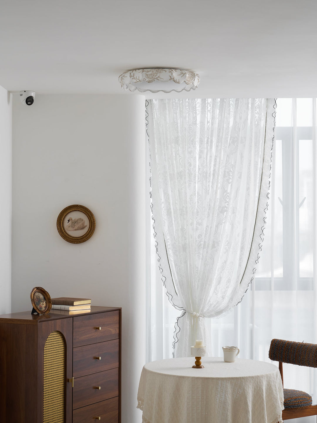 Lunaria Veil Taklampa