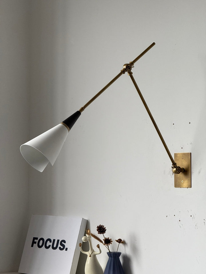 Magari Vägglampa