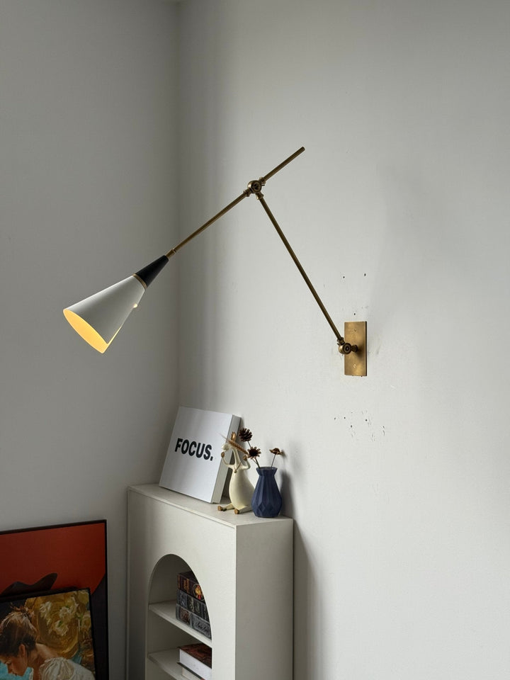 Magari Vägglampa