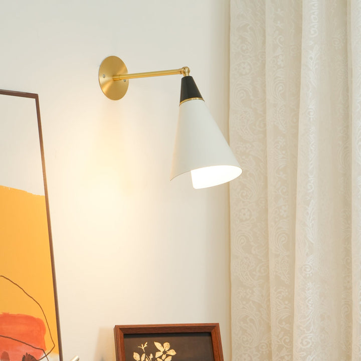 Petite Magari Vägglampa