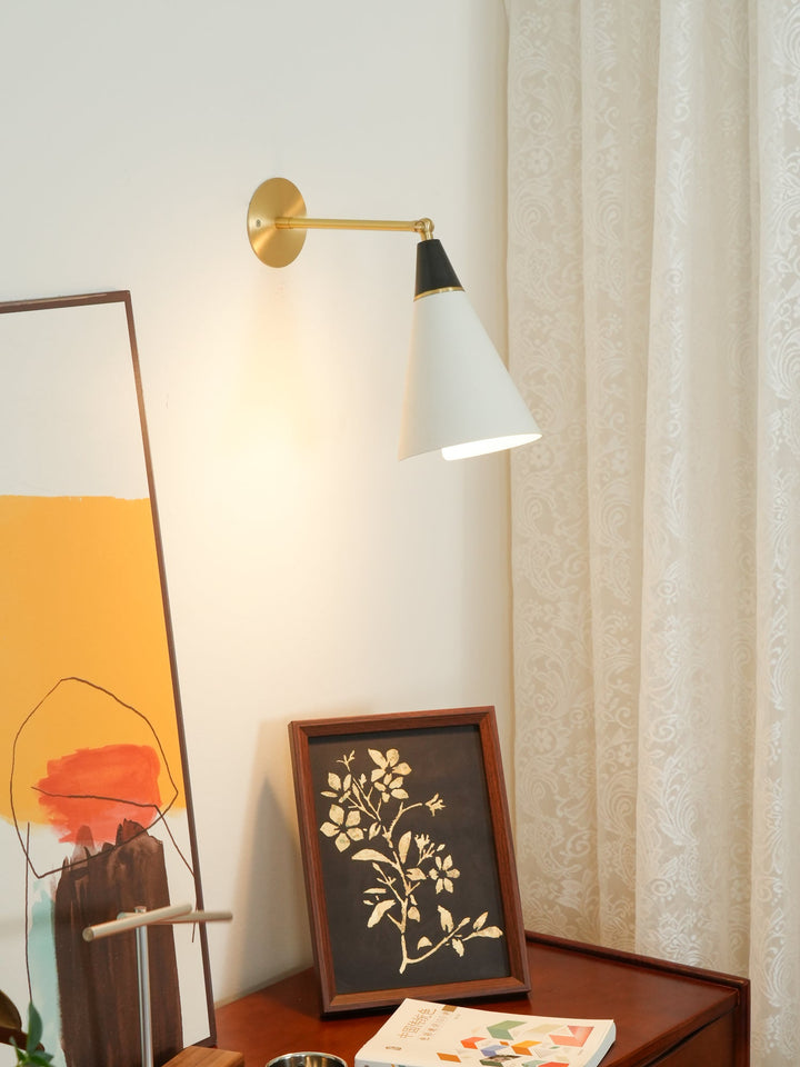 Petite Magari Vägglampa