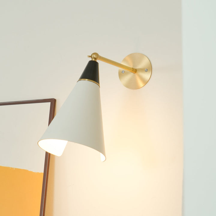 Petite Magari Vägglampa