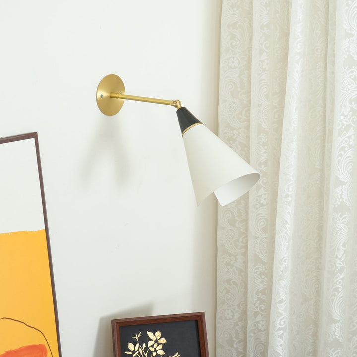 Petite Magari Vägglampa