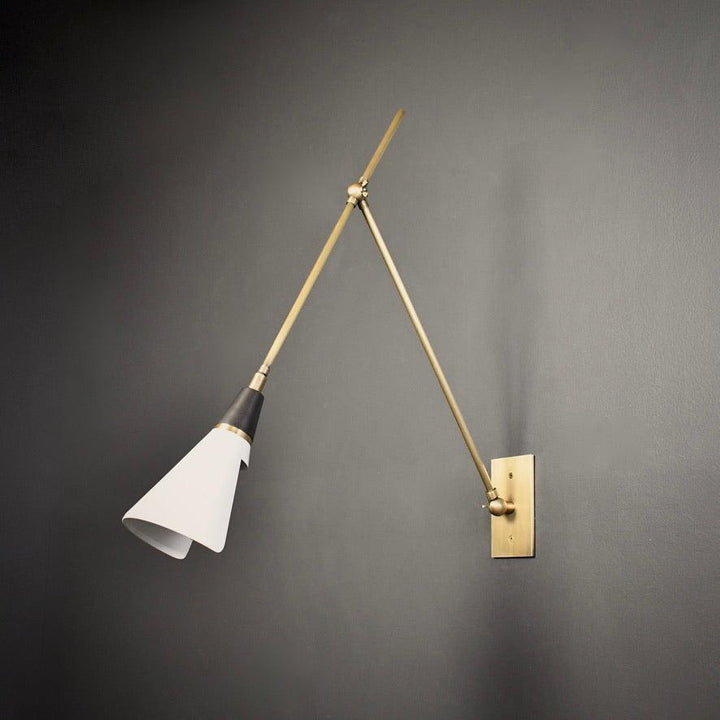 Magari Vägglampa