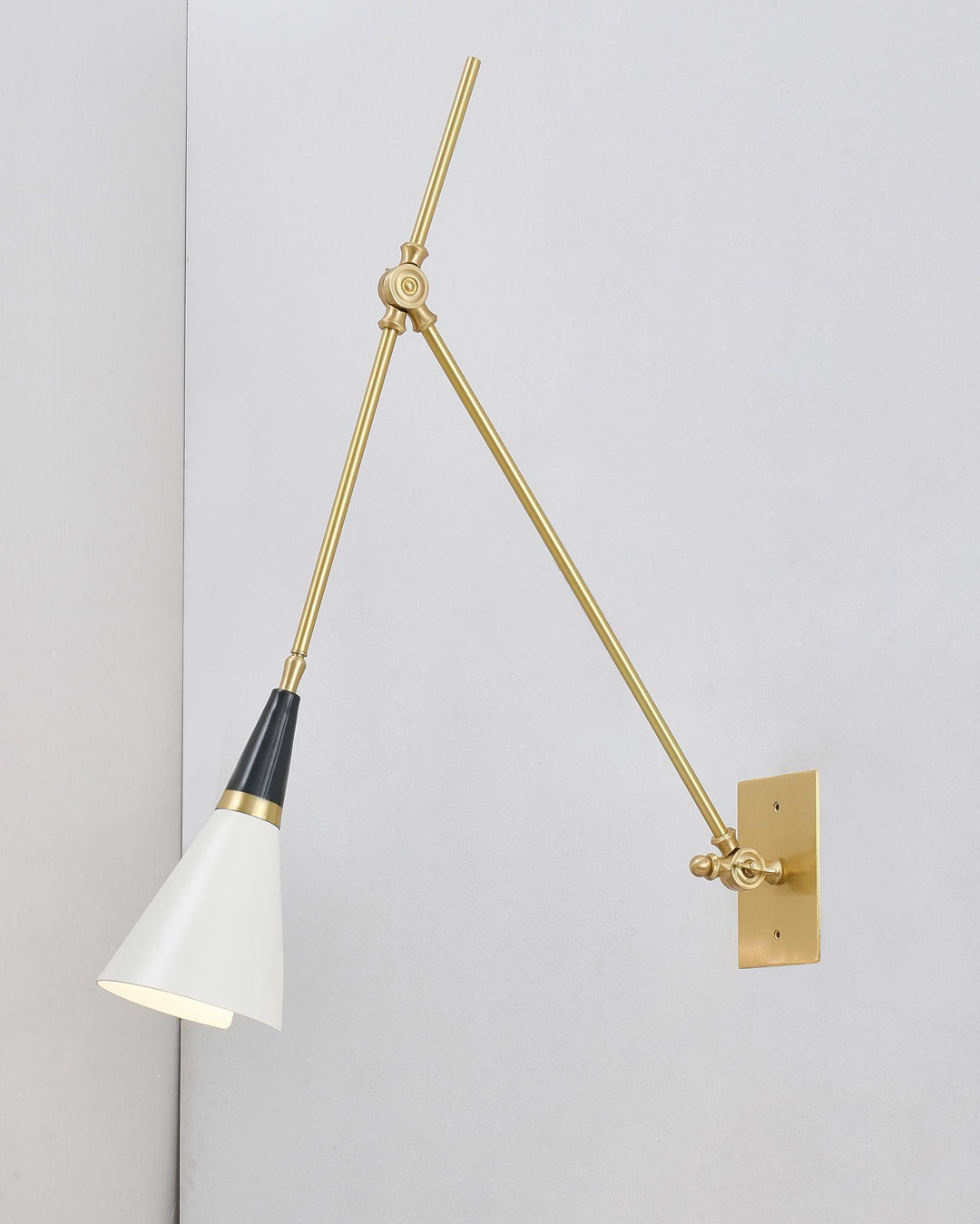 Magari Vägglampa