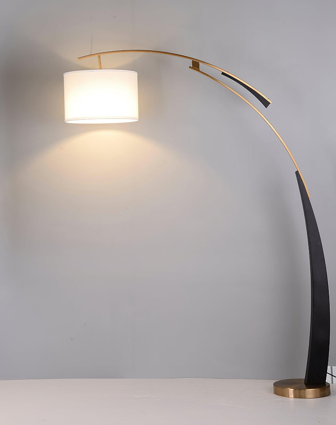 Matterhorn Arc Golvlampa