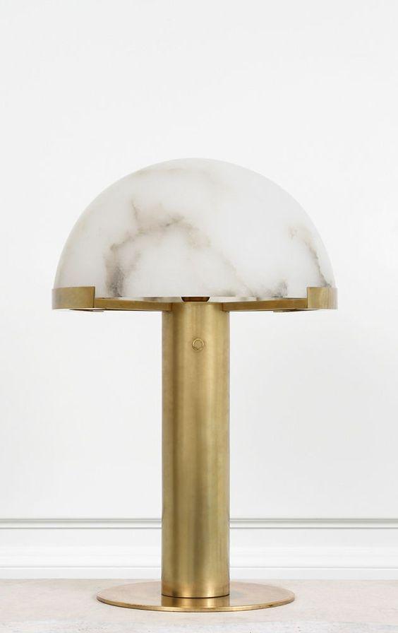 Elegance Alabaster Bordslampa