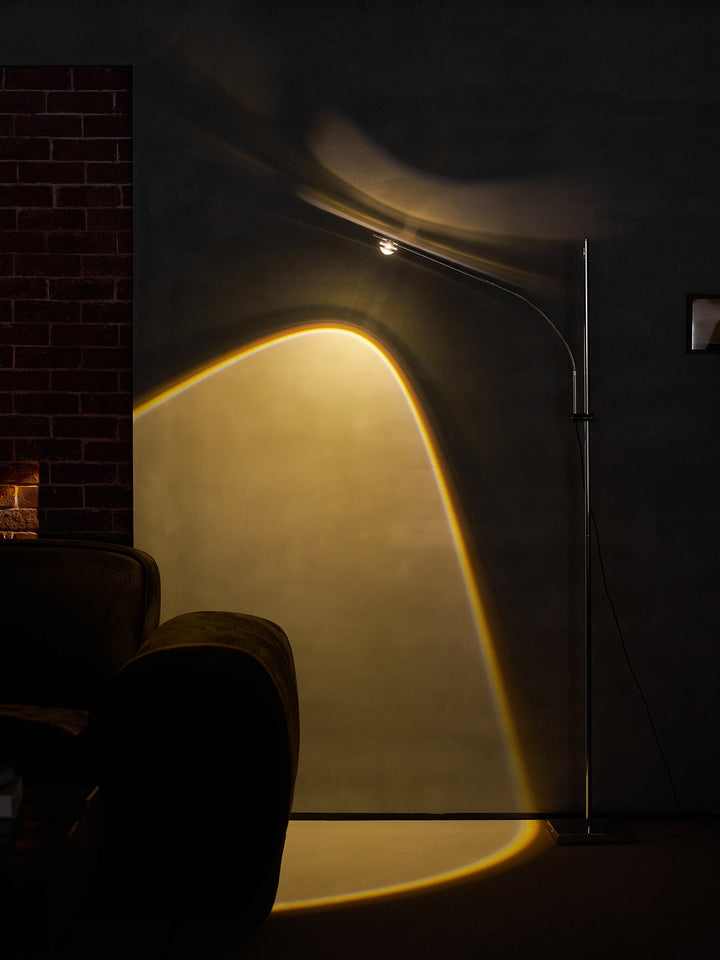 Metallkropp Elegant Golvlampa