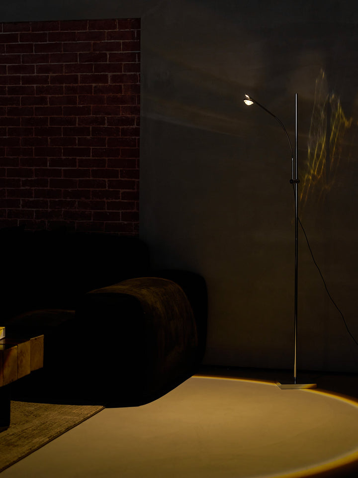 Metallkropp Elegant Golvlampa