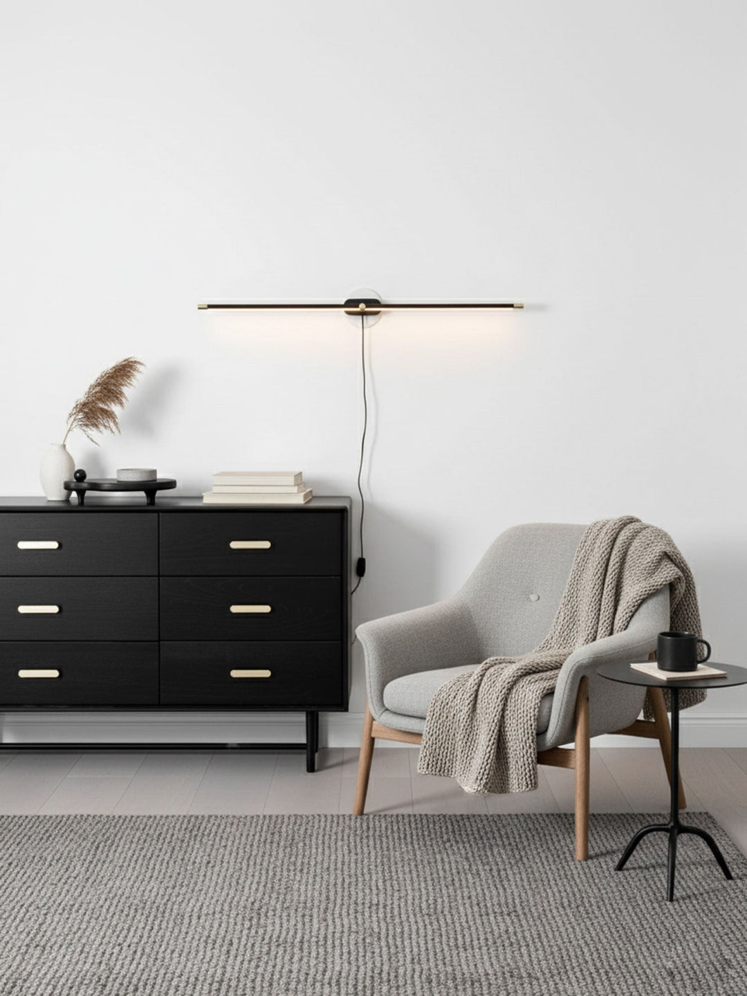 Minimalistisk Linjär Vägglampa med Stickkontakt