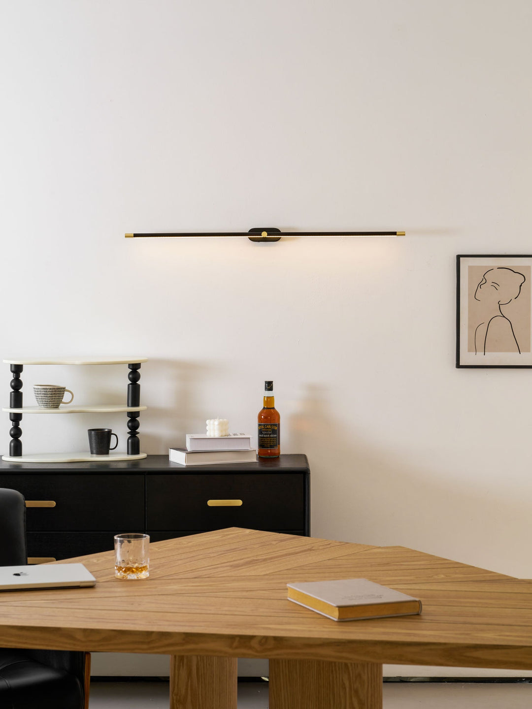 Minimalistisk Linjär Uppladdningsbar Vägglampa