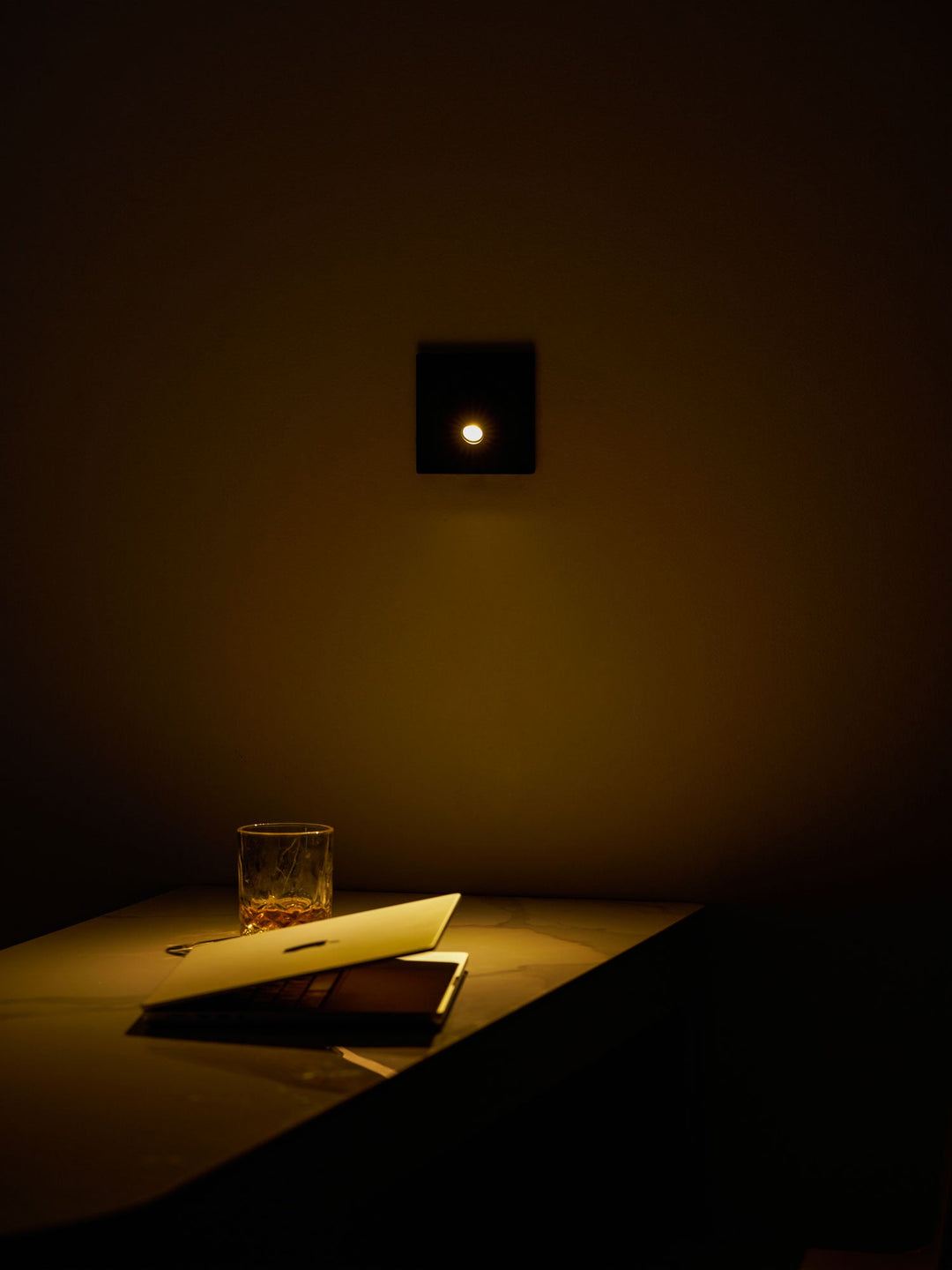Minimalistisk Inbyggd Rotera Vägglampa