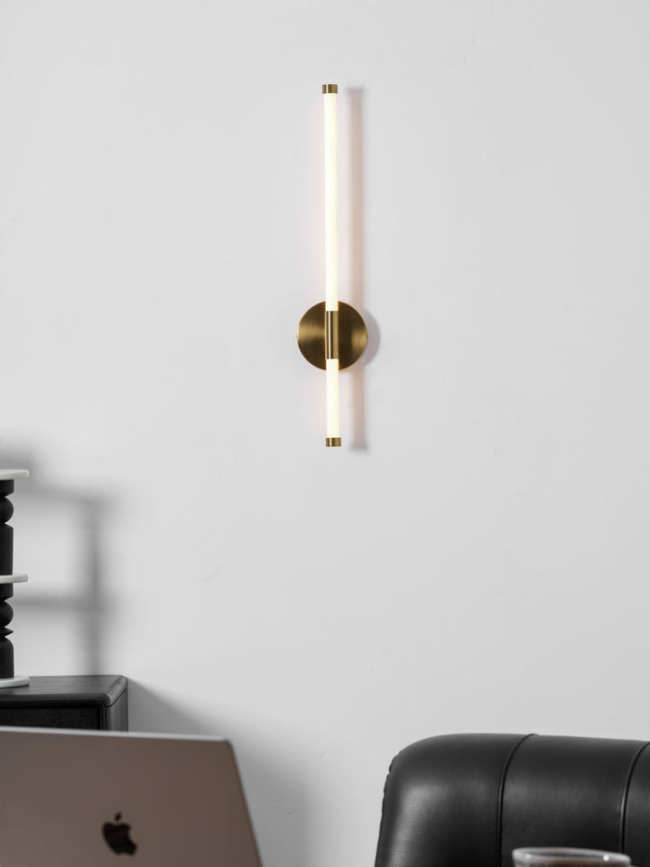 Minimalistisk Vertikal Vägglampa