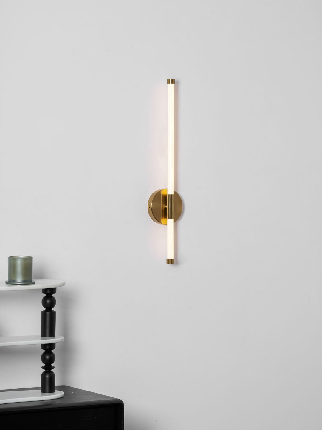 Minimalistisk Vertikal Vägglampa