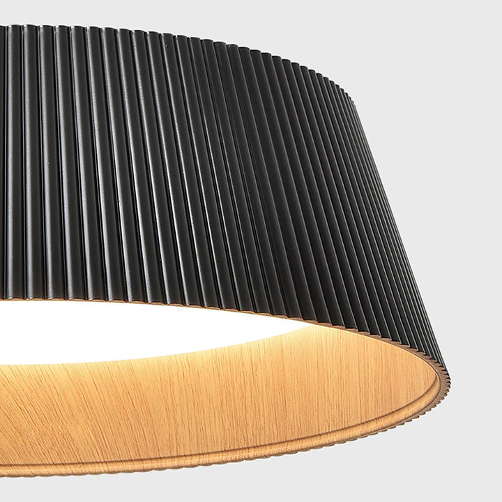 Modern Ribbad Taklampa