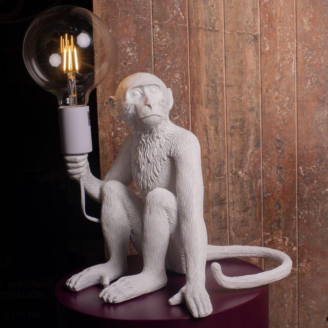 Apa Bordslampa