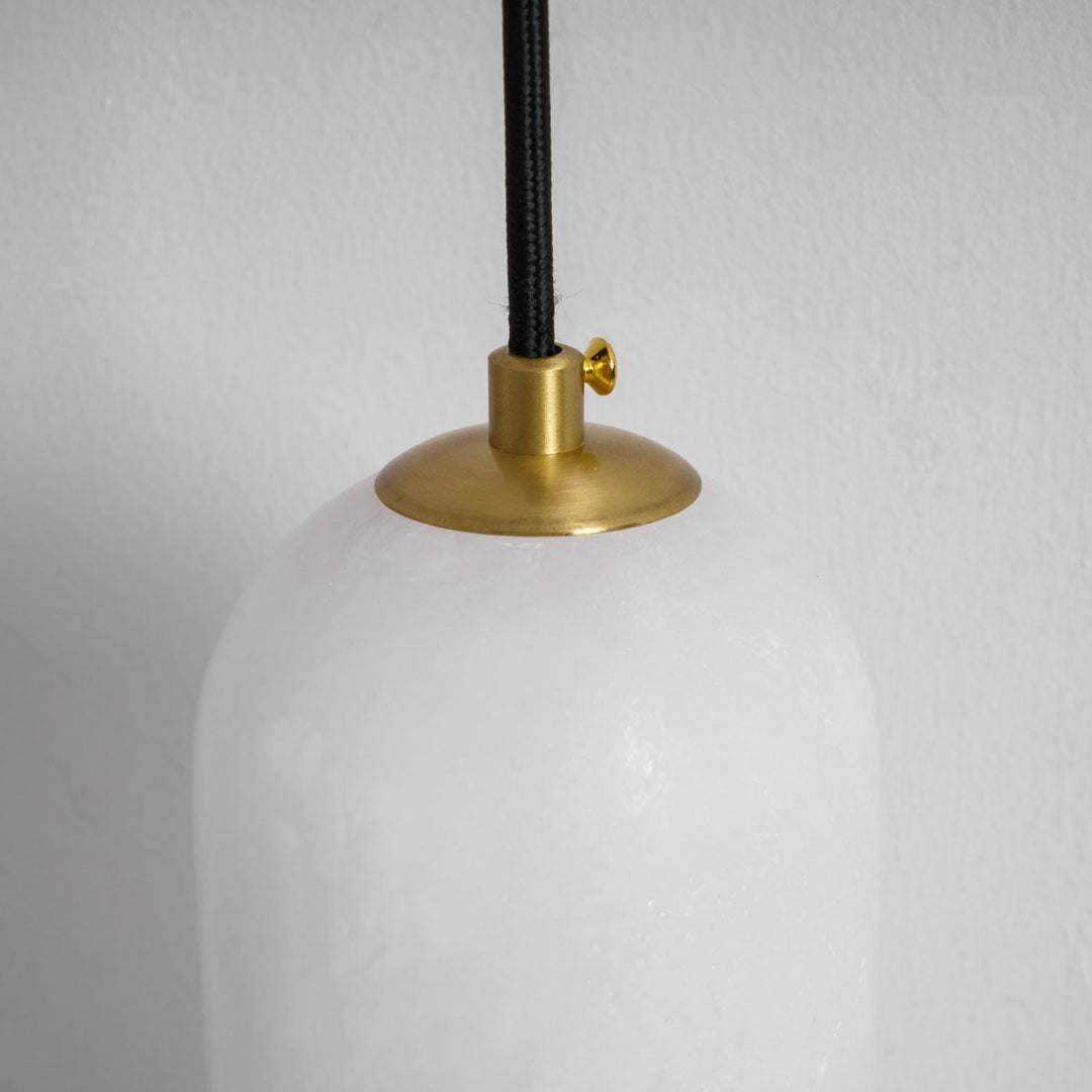 Monty Alabaster Vägglampa med Kontakt