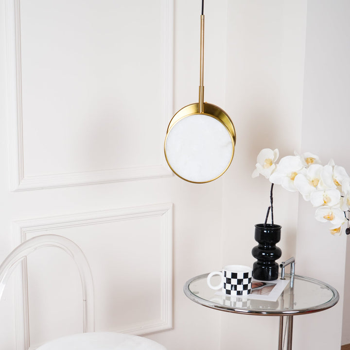 Moonshade Alabaster Pendellampa