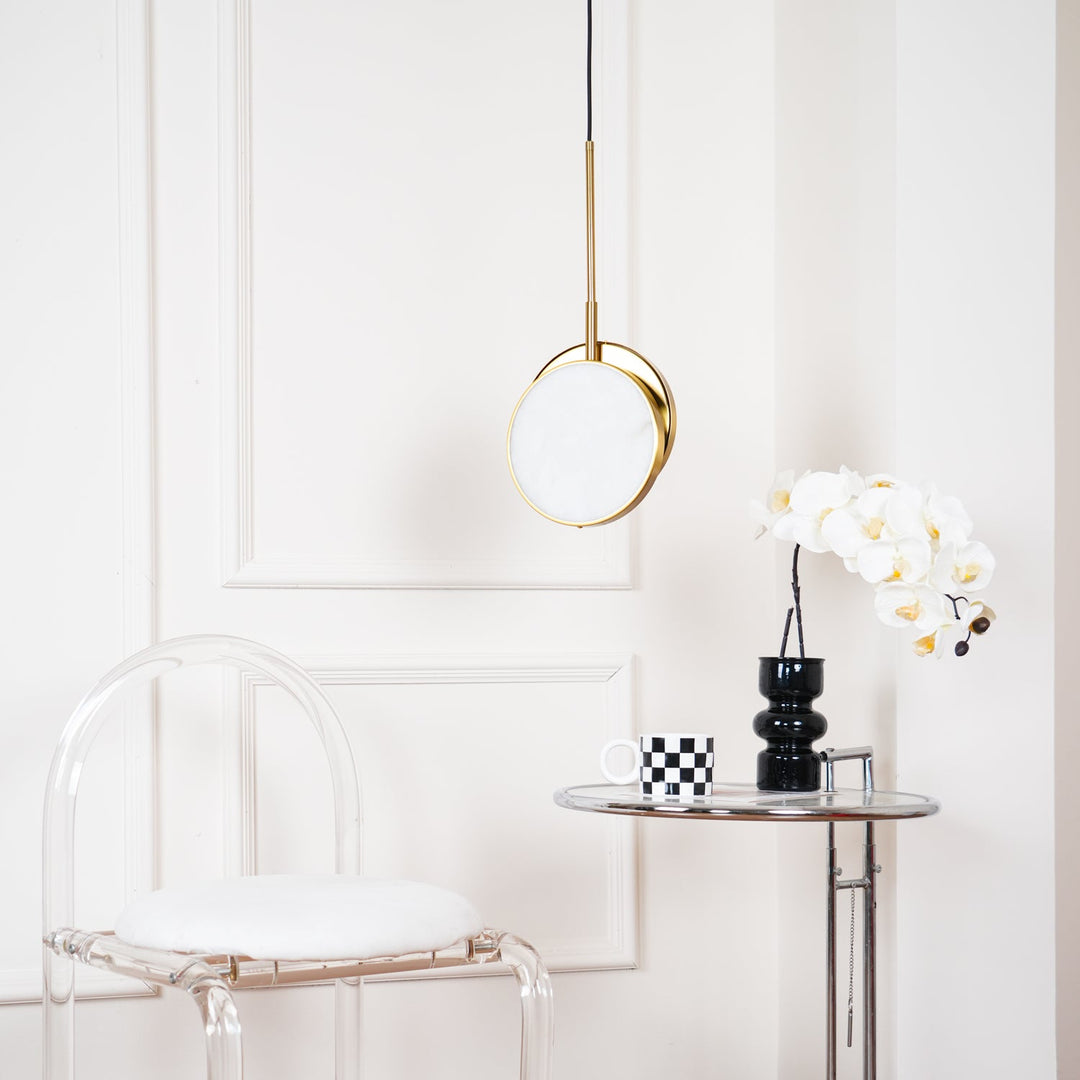 Moonshade Alabaster Pendellampa