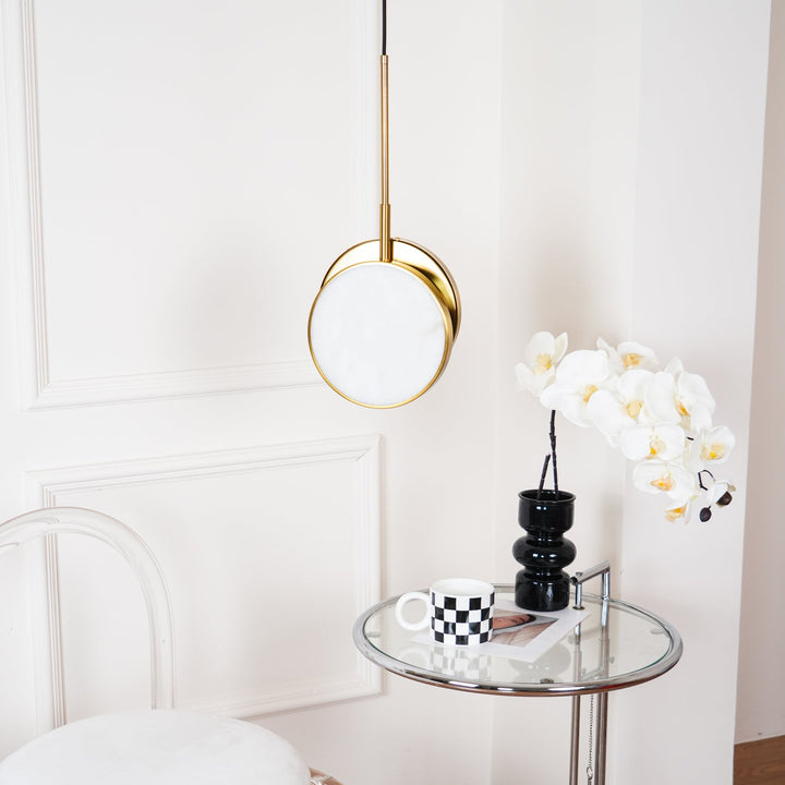 Moonshade Alabaster Pendellampa