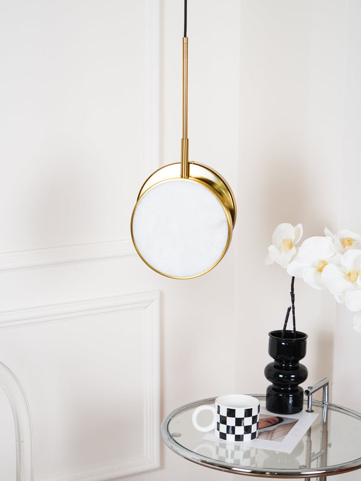 Moonshade Alabaster Pendellampa