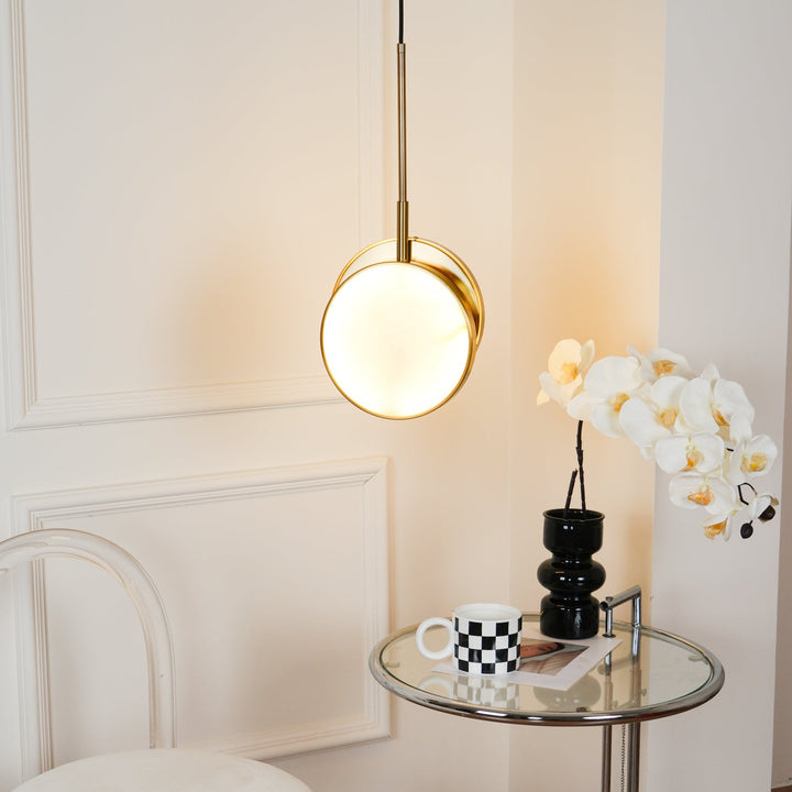 Moonshade Alabaster Pendellampa