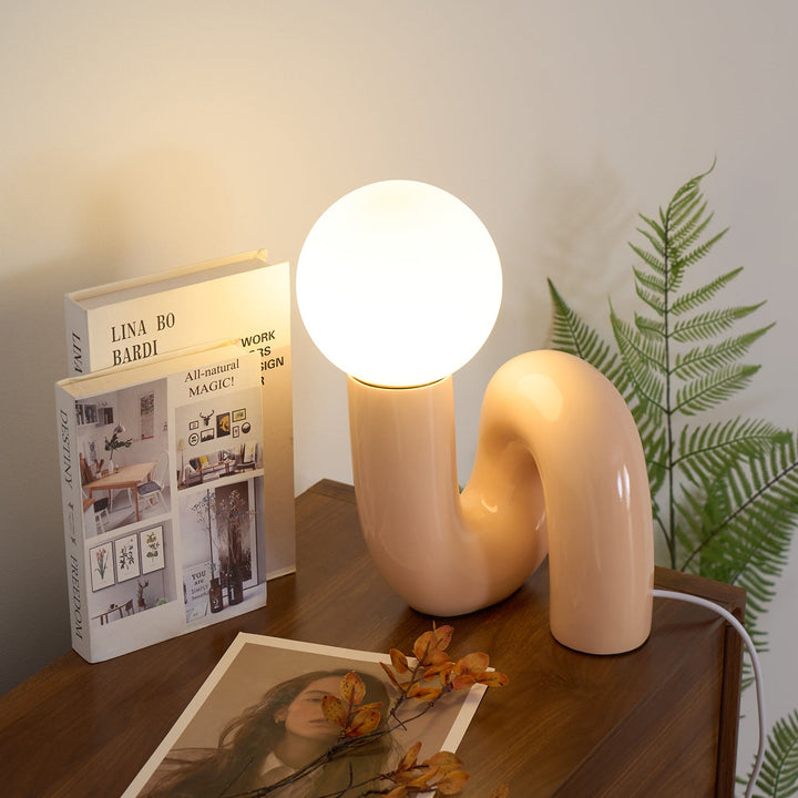 Lekfull N-formad Bordslampa