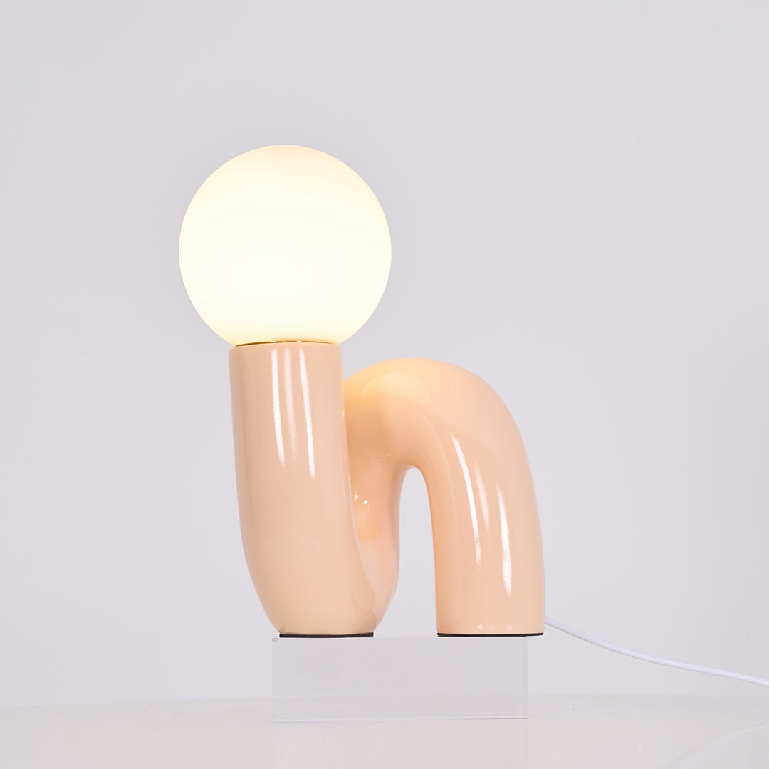 Lekfull N-formad Bordslampa
