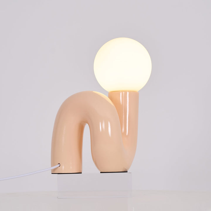 Lekfull N-formad Bordslampa