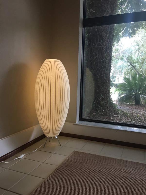 Tripod Bubble Table Lamp