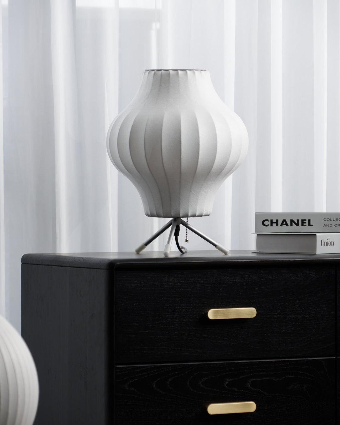 Tripod Bubble Table Lamp