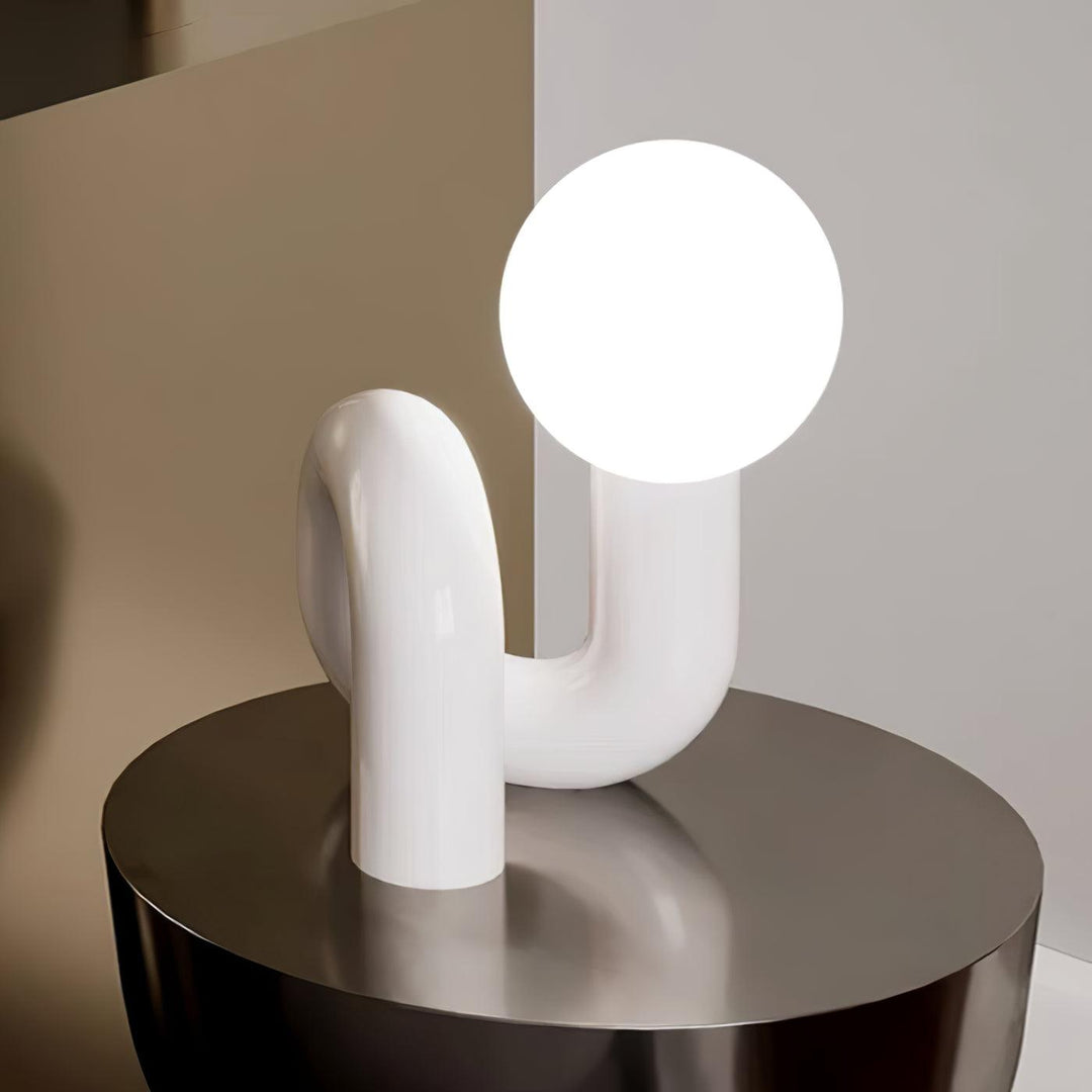 Lekfull N-formad Bordslampa