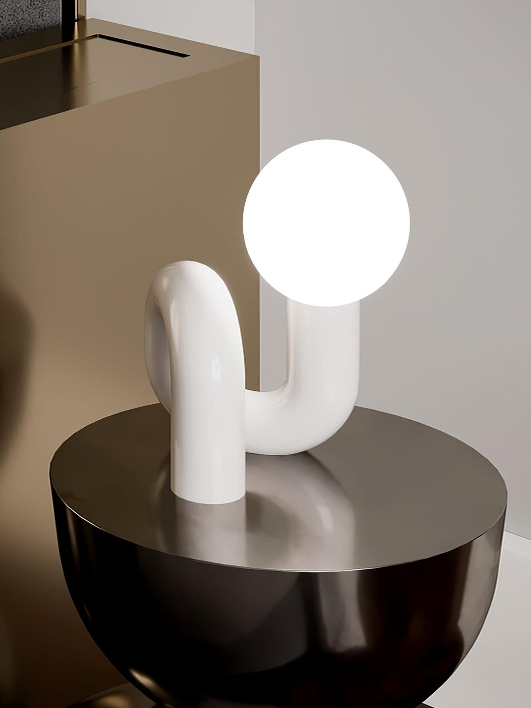 Lekfull N-formad Bordslampa