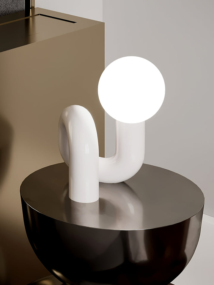 Lekfull N-formad Bordslampa