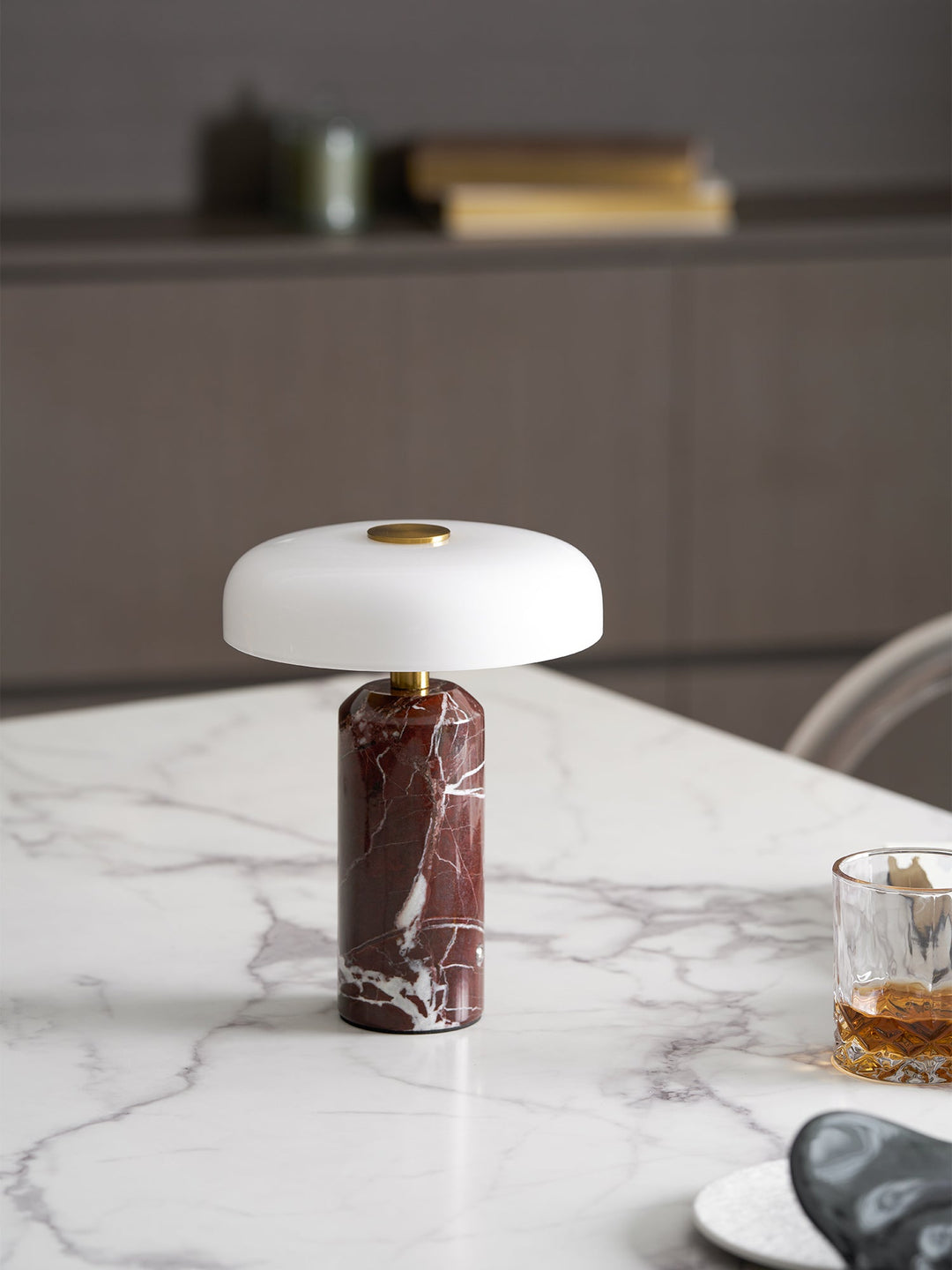 Lunara Marmor Bordslampa