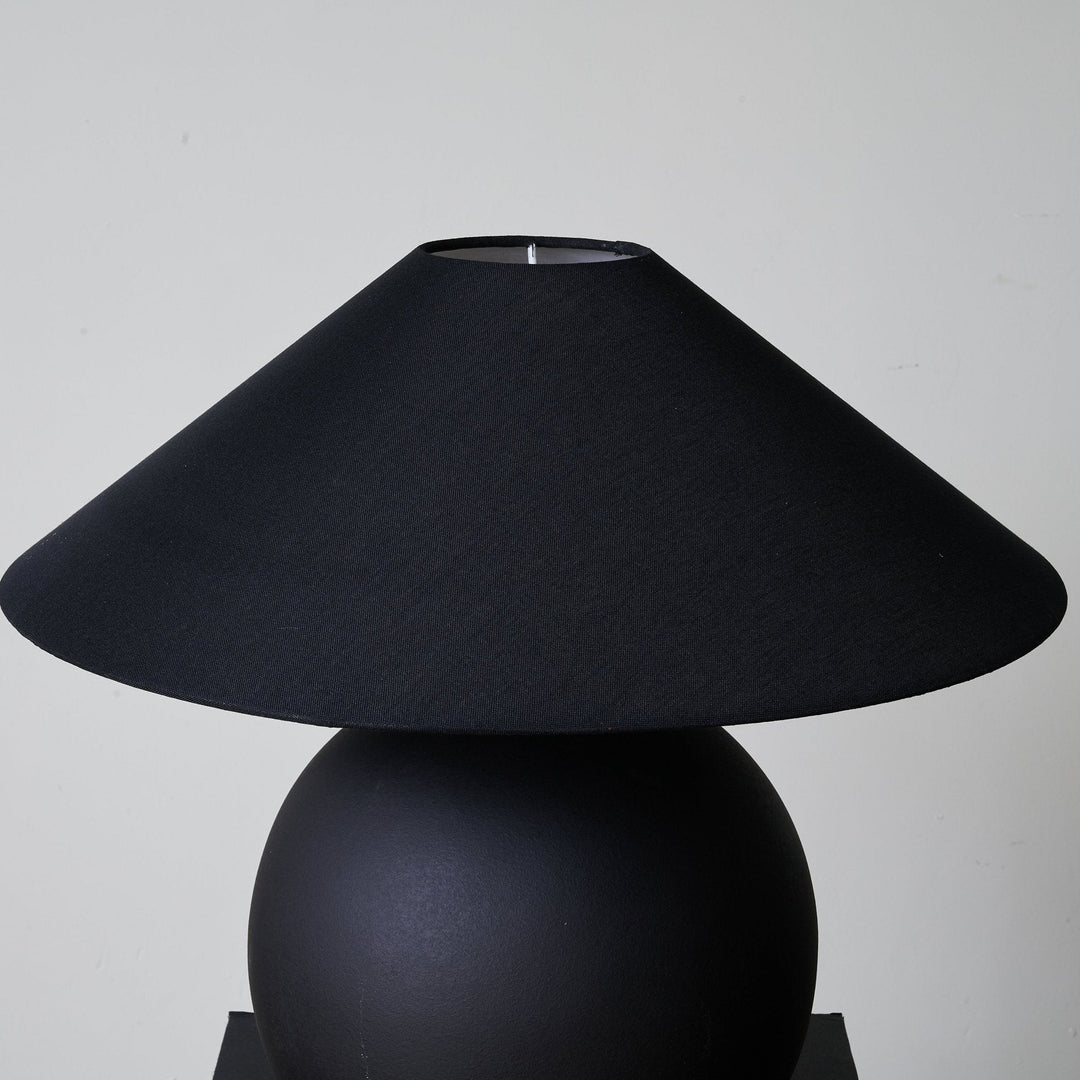 Obsidian Sphere Bordslampa