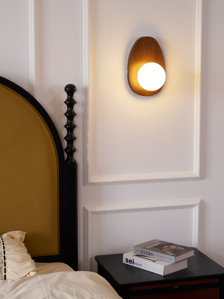 Orba Valnöt Plug-in Vägglampa