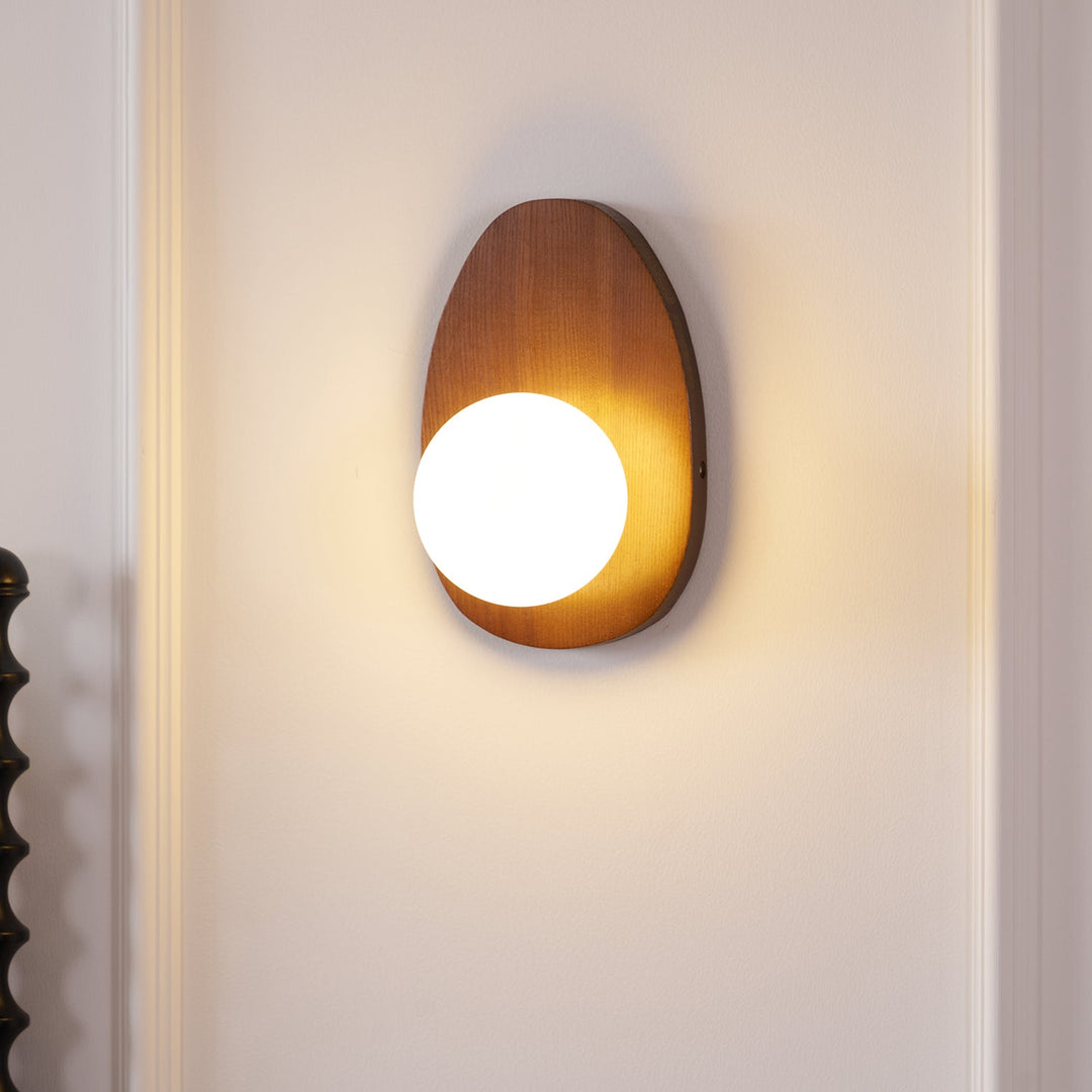 Orba Valnöt Plug-in Vägglampa