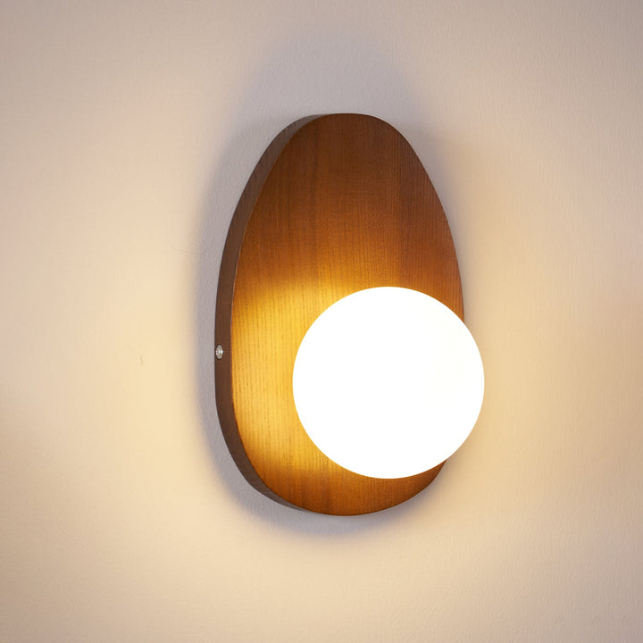 Orba Valnöt Plug-in Vägglampa