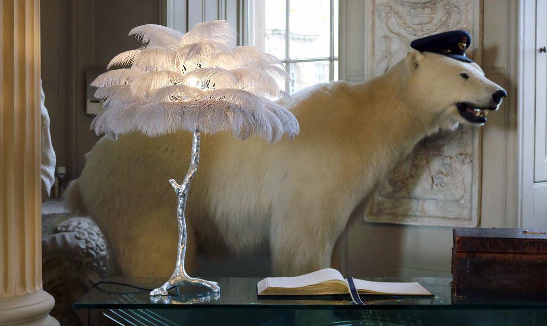 Strutsfjäder Bordslampa