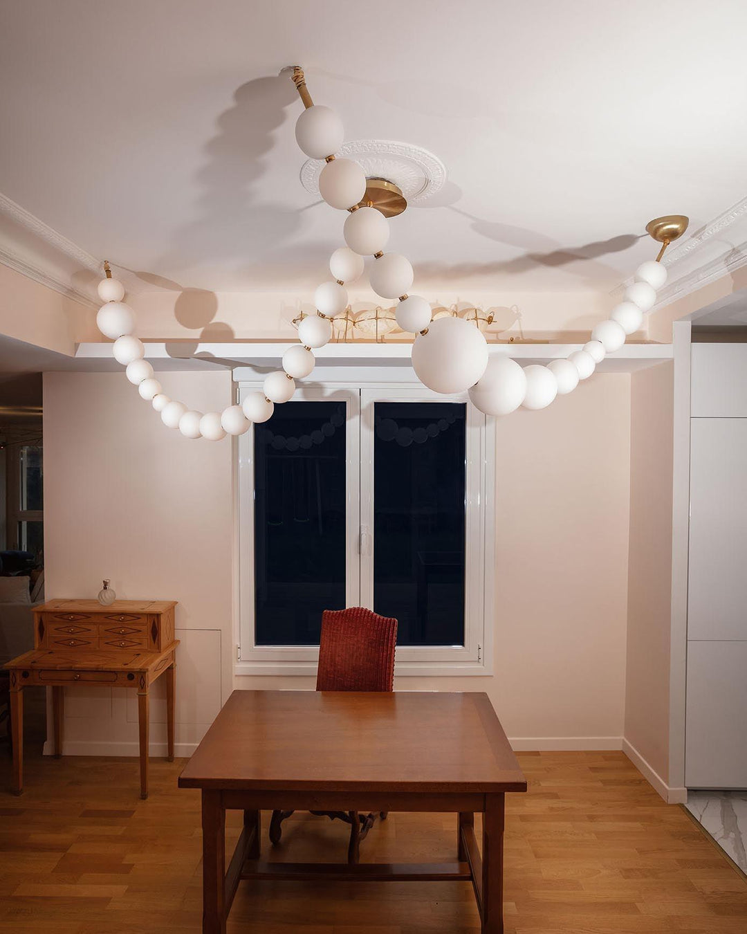 Pärlhalsband Bollar Kandelaber